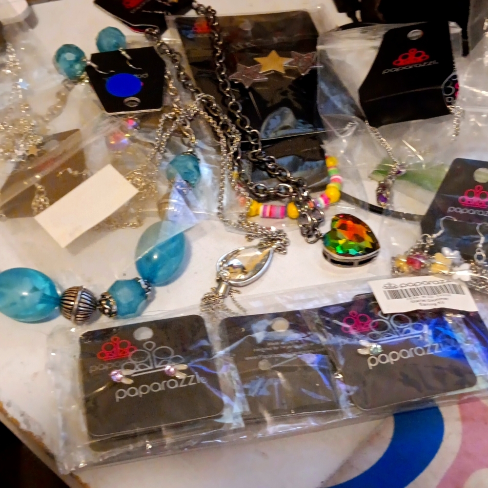Lot of Papparazzi Jewelry